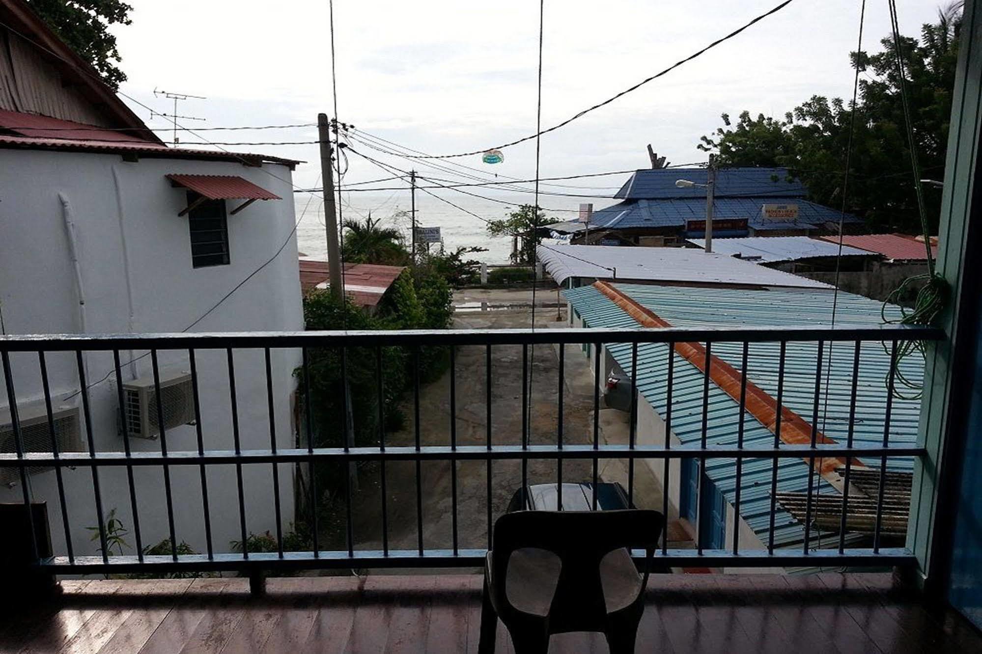 Baba'S Guest House By The Sea Batu Ferringhi Exterior foto