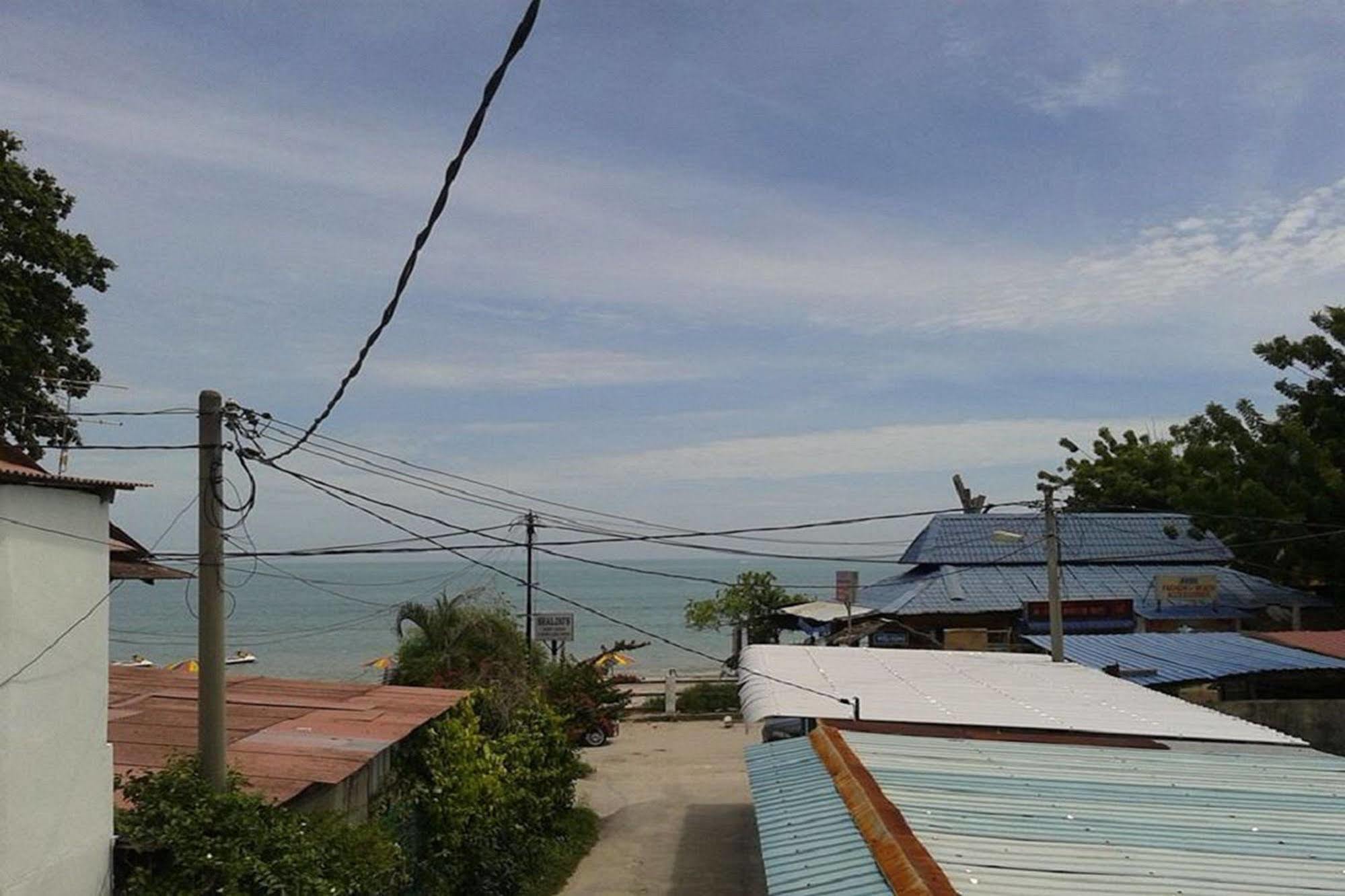 Baba'S Guest House By The Sea Batu Ferringhi Exterior foto